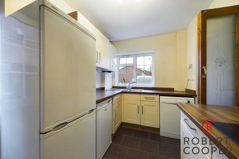 4 bedroom semi-detached house to rent, Verwood Road, Harrow, HA2