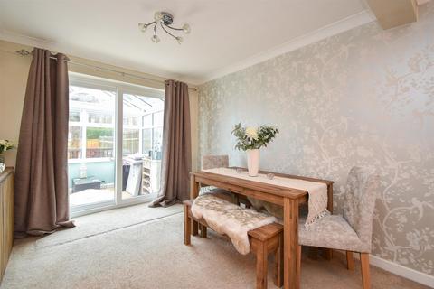 3 bedroom end of terrace house for sale, Lynwood Close, St. Leonards-On-Sea