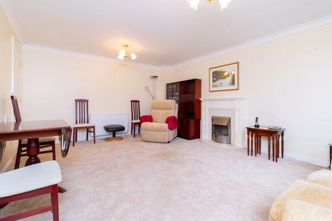 2 bedroom apartment to rent, 545 Limpsfield Road, Warlingham