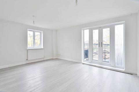 2 bedroom flat to rent, Gleneagles Close, South Bermondsey, London, SE16