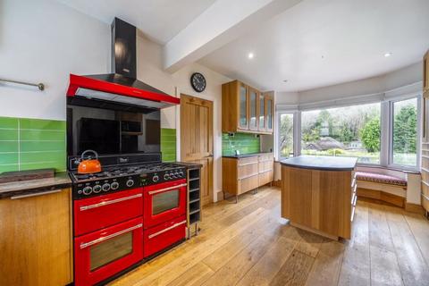 168 Caterham Drive, Coulsdon, CR5 1JL