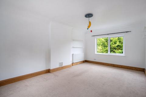 168 Caterham Drive, Coulsdon, CR5 1JL