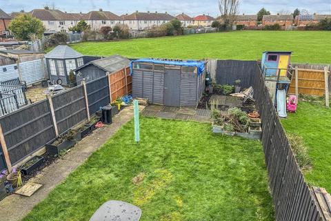 3 bedroom terraced house for sale, Mercia Road, Newark