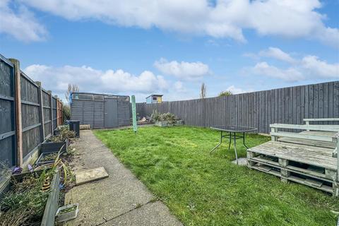 3 bedroom terraced house for sale, Mercia Road, Newark