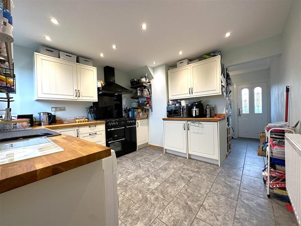 Attractive Kitchen Into Breakfast Room 906