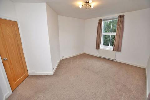 3 bedroom cottage to rent, The Green, Maidstone