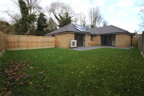 3 bedroom detached bungalow for sale, Walmer