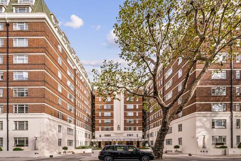 Studio for sale, Sloane Avenue, London SW3