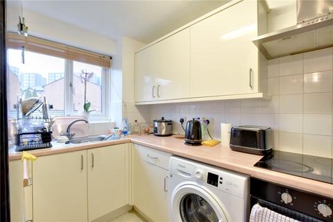 1 bedroom apartment for sale, Armoury Road, London, SE8