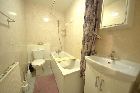 1 bedroom flat for sale, East Surrey Grove, Peckham SE15