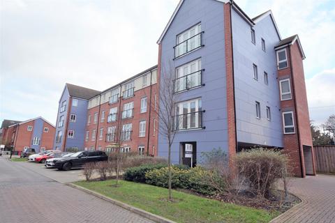 2 bedroom apartment to rent, Chadwick Road, Langley