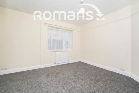 2 bedroom end of terrace house to rent, Newcroft Close, Hillingdon