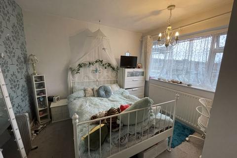 14 Azalea Walk, Burbage, Hinckley, LE10 2SR