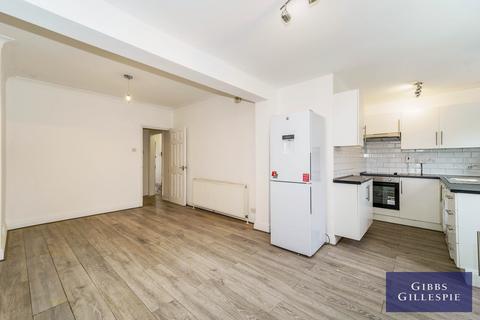 2 bedroom flat to rent, Maricas Avenue, Harrow Weald, Middlesex, HA3 6JA