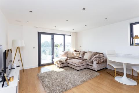 2 bedroom flat to rent, Landmark House, The Broadway, Loughton IG10