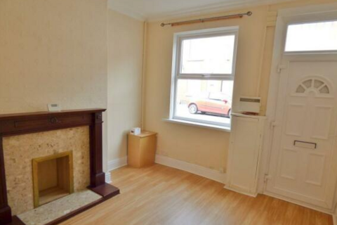 2 bedroom terraced house to rent, Oldfield Street, Fenton, ST4