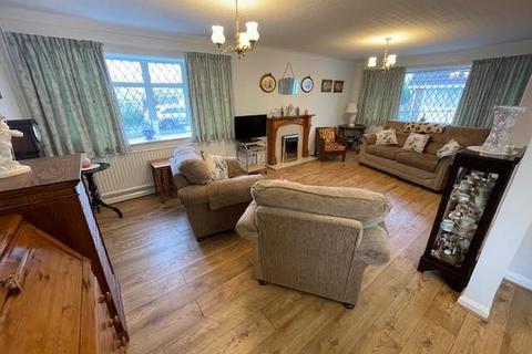 3 bedroom detached house for sale, Pen Tir, Penrhyn Bay, Llandudno