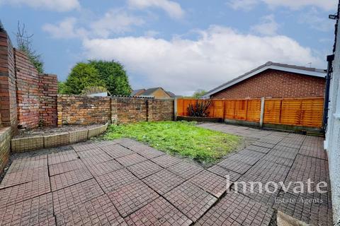 2 bedroom bungalow to rent, Mincing Lane, Rowley Regis B65