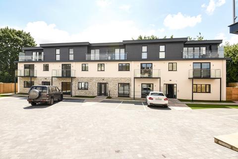 2 bedroom apartment to rent, Admiral Court, Witney