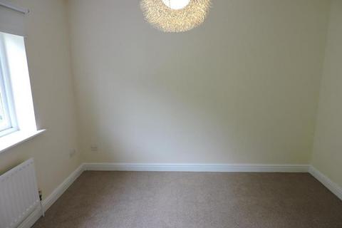 2 bedroom terraced house to rent, Wheelers Park, High Wycombe