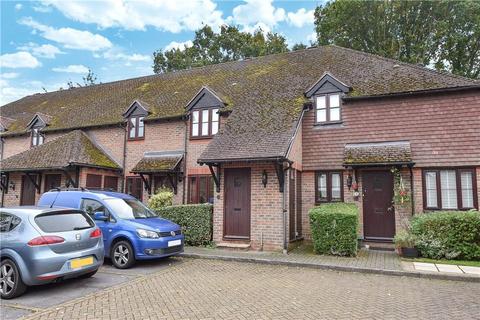 2 bedroom maisonette to rent, Mayfield Court, Eversley