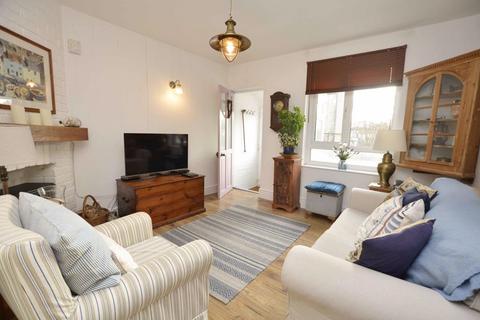 2 bedroom end of terrace house for sale, CHURCH STREET, BRIXHAM