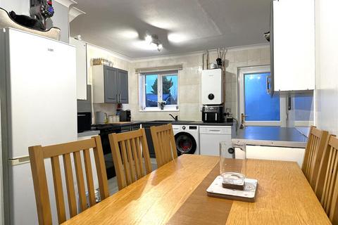 3 bedroom terraced house for sale, Trinity Road, Newark