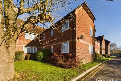 2 bedroom ground floor flat for sale, Gomm Road, High Wycombe