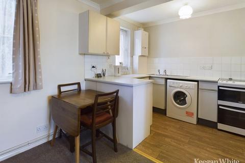 2 bedroom ground floor flat for sale, Gomm Road, High Wycombe