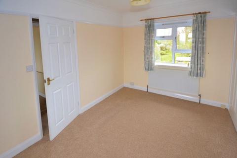 3 bedroom semi-detached house to rent, Warehorne, Ashford