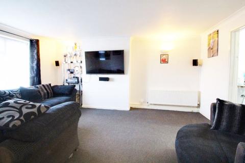 2 bedroom property for sale, Theobalds Close, Cuffley EN6