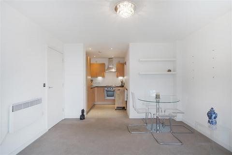 2 bedroom flat for sale, East Hill, SW18