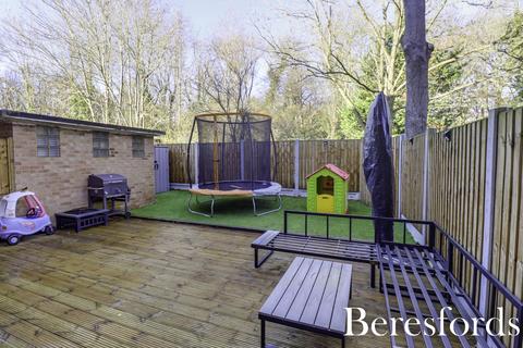 104 Knights Way, Brentwood, CM13 2ER