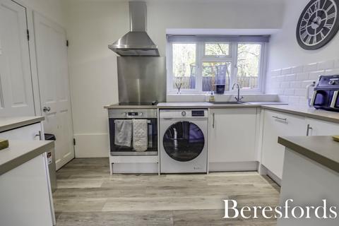 104 Knights Way, Brentwood, CM13 2ER