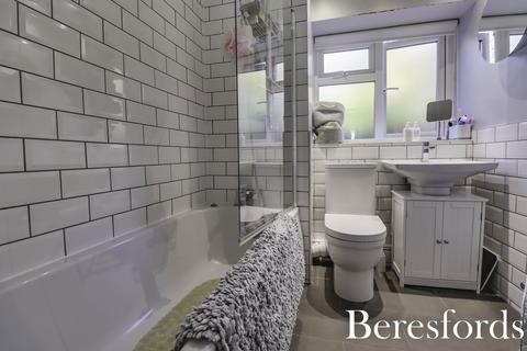 104 Knights Way, Brentwood, CM13 2ER