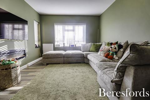 104 Knights Way, Brentwood, CM13 2ER