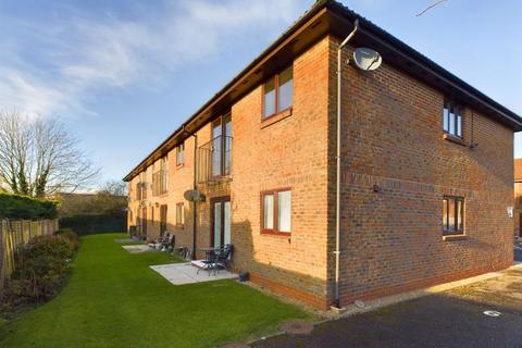 2 bedroom flat for sale, Orchard Court, Stonehouse