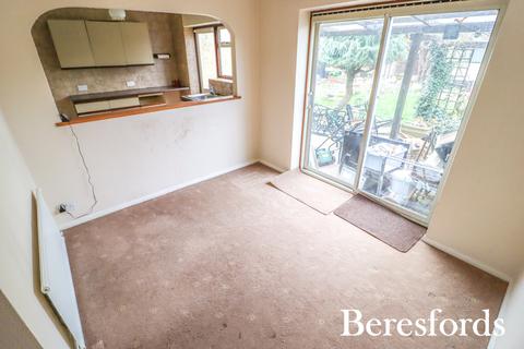 3 bedroom terraced house for sale, Swan Avenue, Upminster, RM14