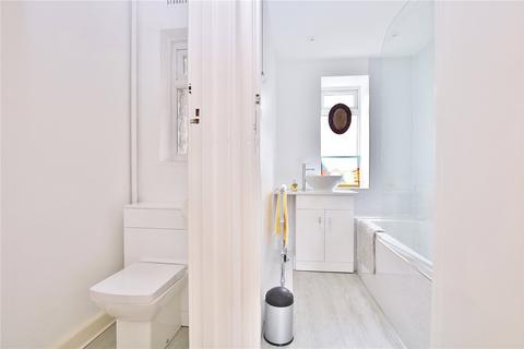 2 bedroom flat for sale, Winchelsea Gardens, Worthing, West Sussex, BN11