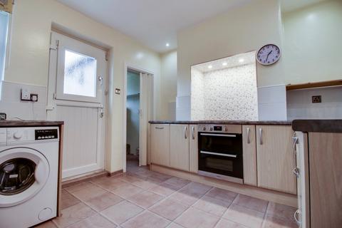 3 bedroom bungalow for sale, Vesper Lane, Kirkstall, Leeds, West Yorkshire, LS5