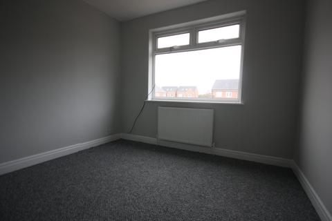 3 bedroom terraced house to rent, Boothferry Road, Hessle, East Yorkshire, HU13