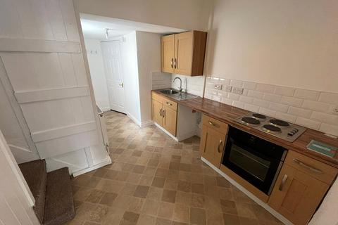 2 bedroom terraced house to rent, Aylesford Street, Hull, East Riding of Yorkshire, HU3