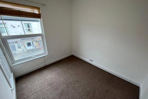 2 bedroom terraced house to rent, Aylesford Street, Hull, East Riding of Yorkshire, HU3