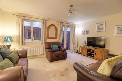 3 bedroom terraced house for sale, Oak Drive, Barton-Upon-Humber