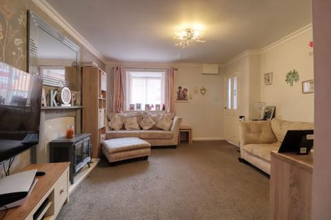 3 bedroom terraced house for sale, Trinity Court, Broughton