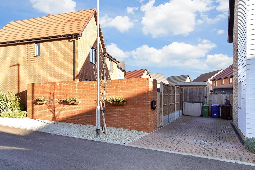 Driveway/Parking