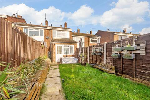 11 Chelmsford Road, Rochester, ME2 2RY