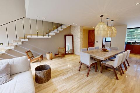 4 bedroom property, 5GWR+MQ