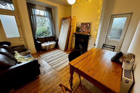 5 bedroom end of terrace house to rent, Mabfield Road, Fallowfield, Manchester, M14 6LW