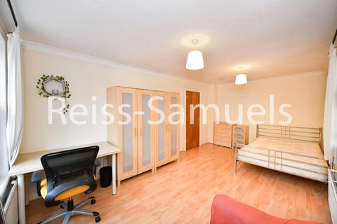 5 bedroom house to rent, Lockesfield Place, London E14